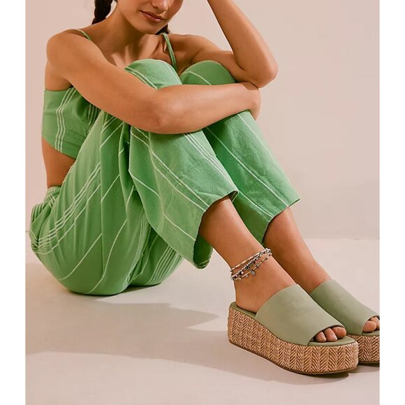 🎉LAST CHANCE🎉 FREE PEOPLE Harbor Raffia Flatform Sandals / Light Sage - Picture 4 of 12